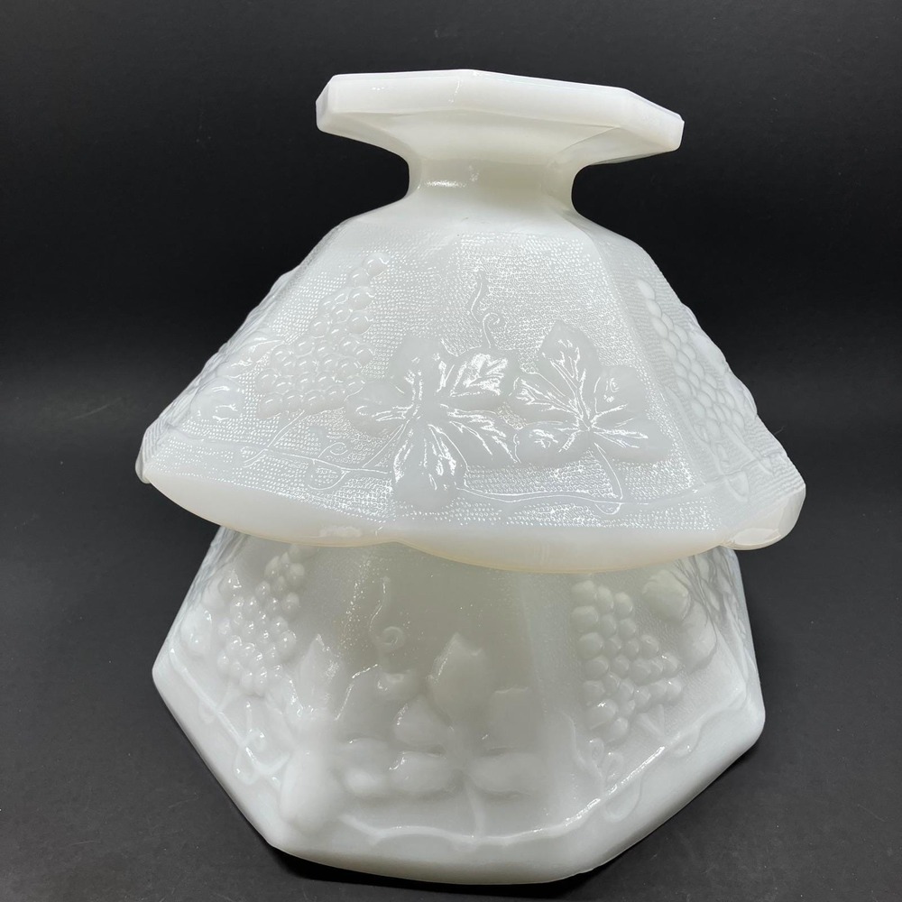 Pair Vtg Anchor Hocking Grape Milk Glass Bowls Christmas Amaryllis Centerpiece - Picture 7 of 14